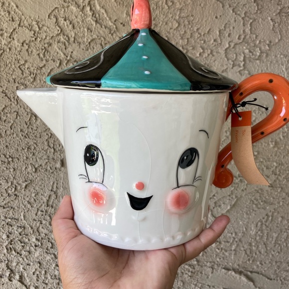 New Johanna Parker Carnival Cottage Discontinued Carnival Tent Teapot - Picture 1 of 8